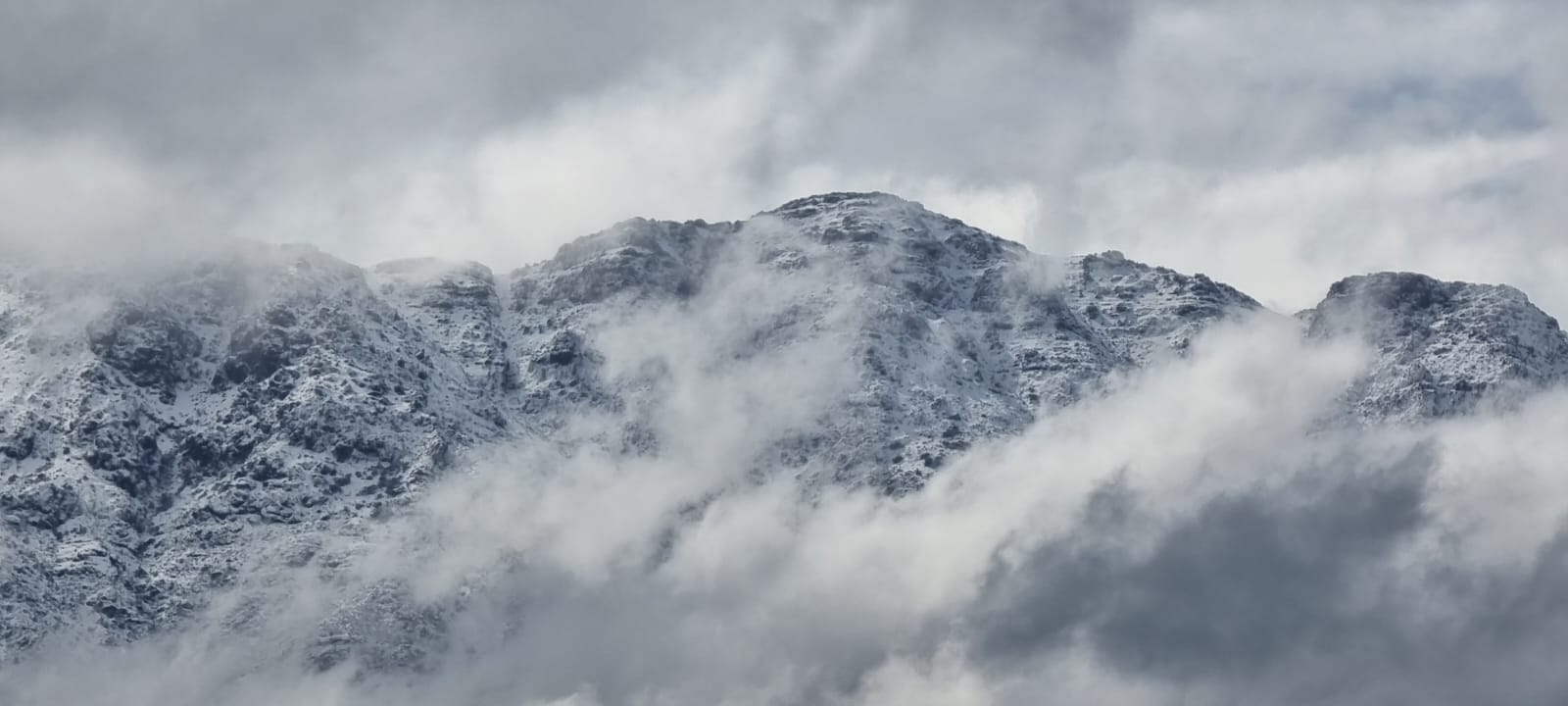 Montañas nevadas Cordillera de El Melón
